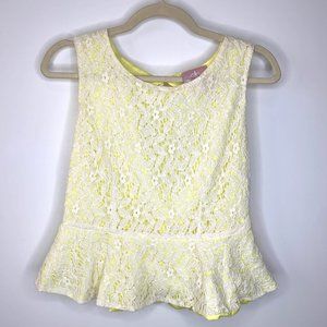 ROMEO & JULIET COUTURE Yellow Peplum Top White Floral Lace Overlay Sz S/M‎